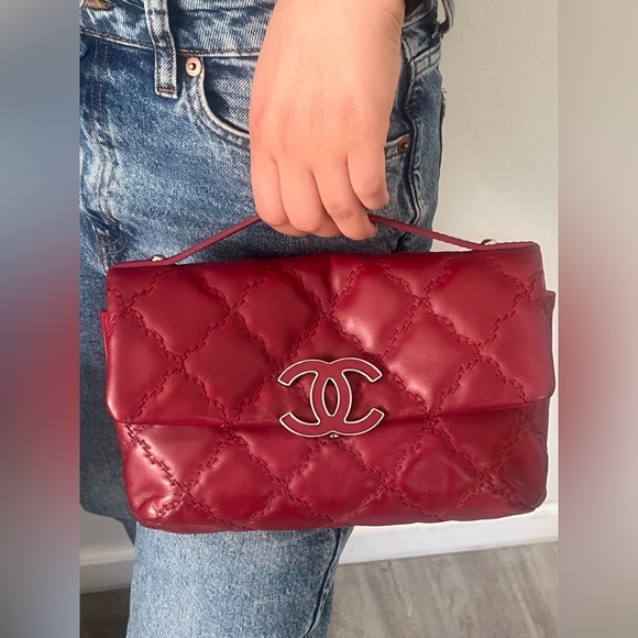Chanel Stitches Diamonds Flap Bag - Picture 5 of 14